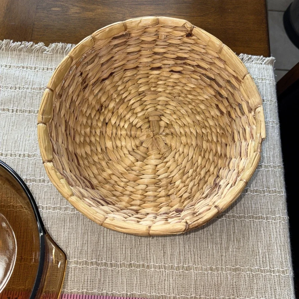 Anchor Hocking Fire King #437 Amber Casserole Dish with Lid  & Basket 1-1/2 QT